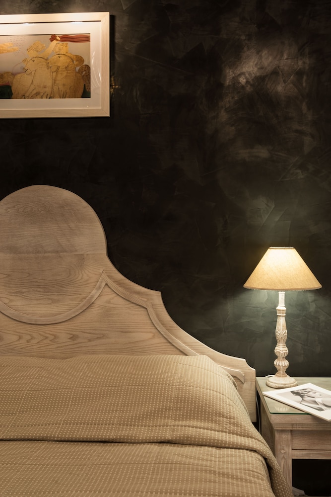 Standard Room - Photo 11