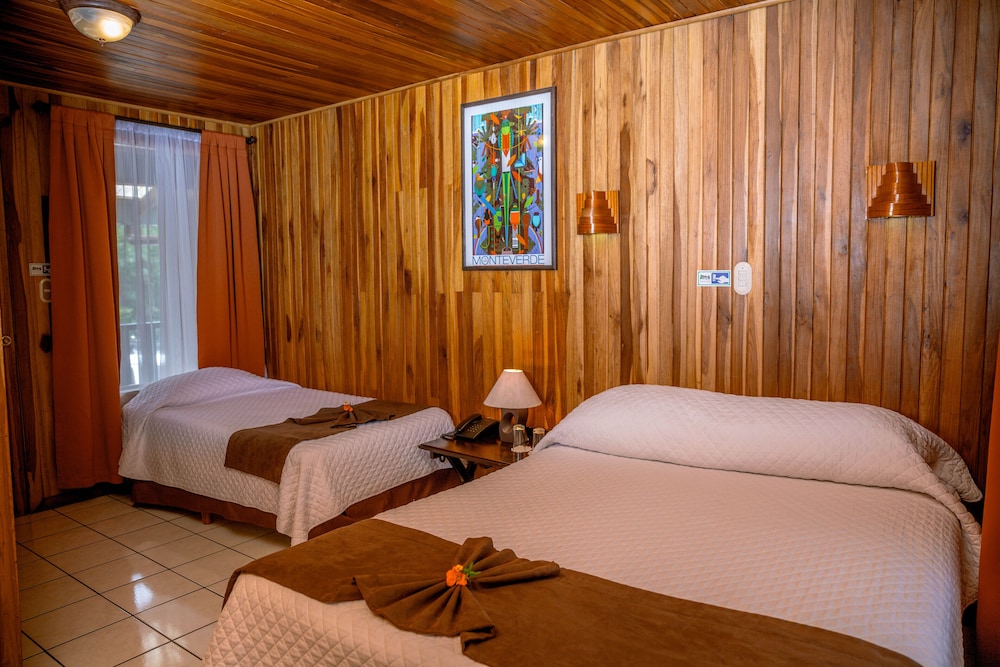Clasic Room - 1 Queen Bed & 1 Single - Photo 4