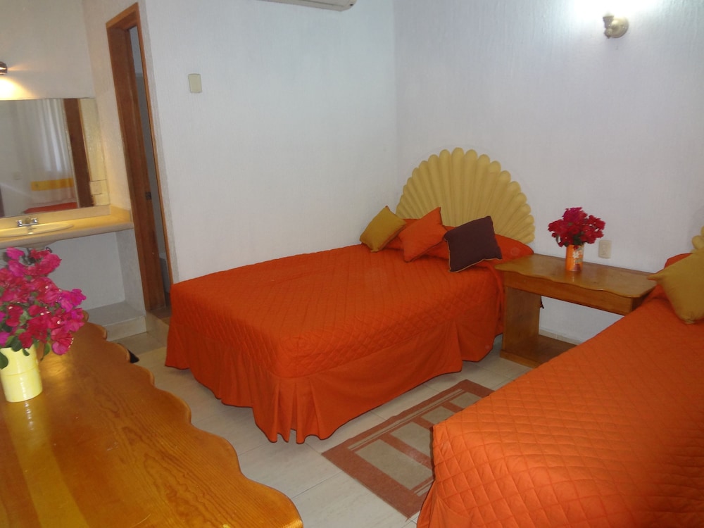 Standard Room, 2 Double Beds