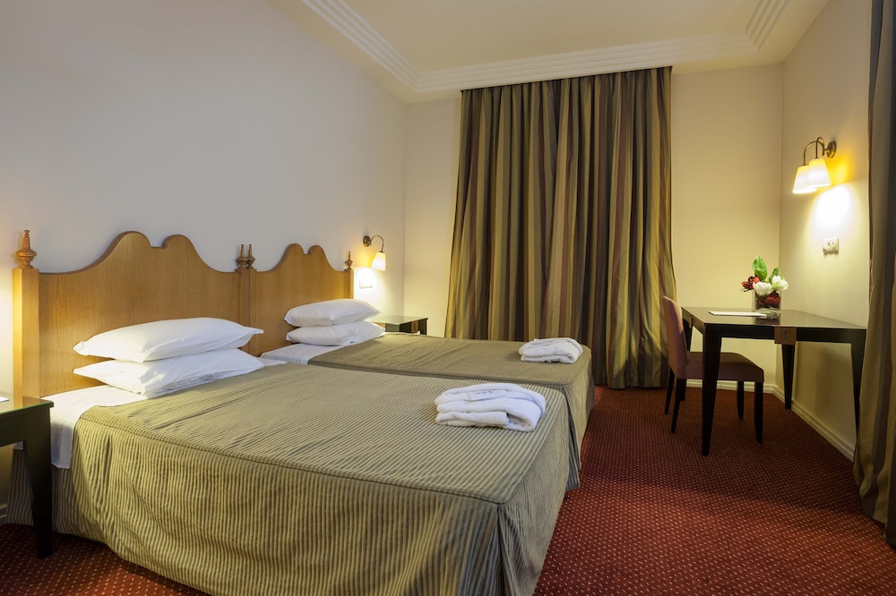Twin Room - Photo 1