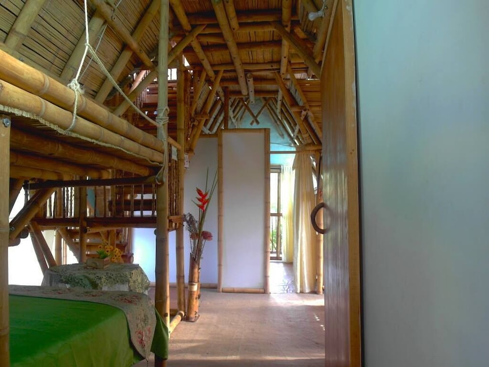 Family Room, Mountain View photo 3