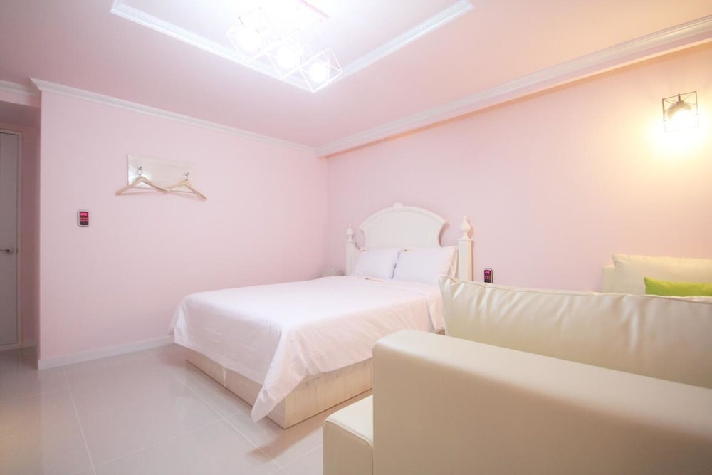 Room (Standard room) - Photo 2