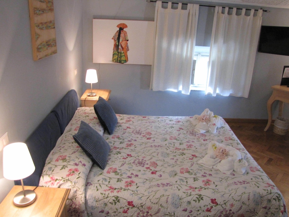 Family Room, 2 Bedrooms, Mezzanine photo 1
