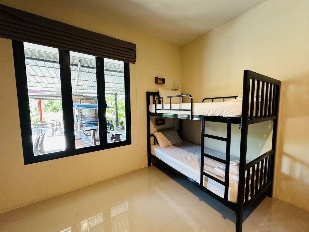 Shared Dormitory with Air Condition photo 3