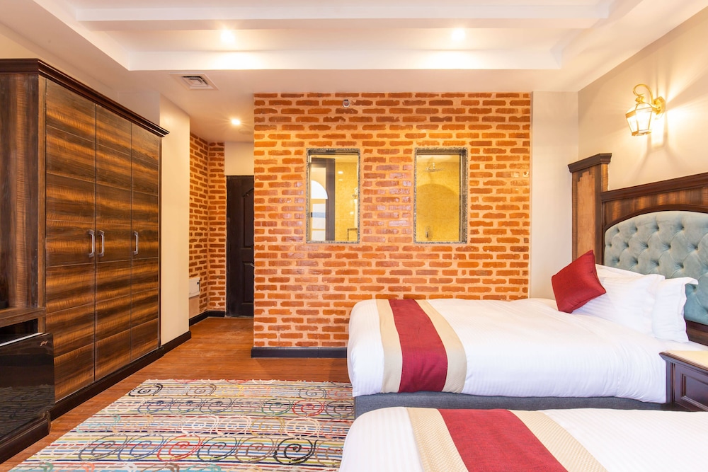 Deluxe Room - Photo 6