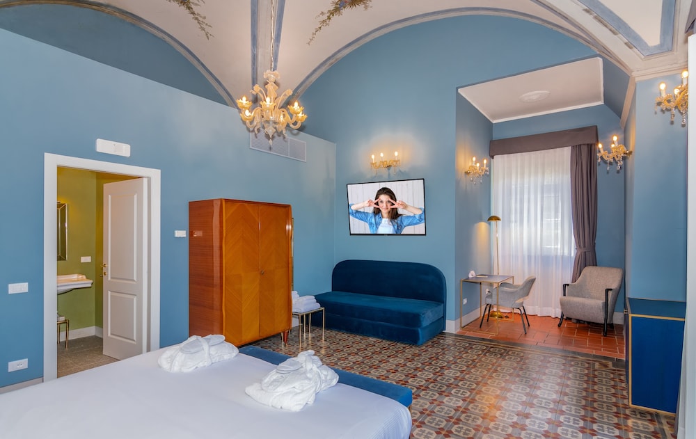 Executive Room - Photo 2