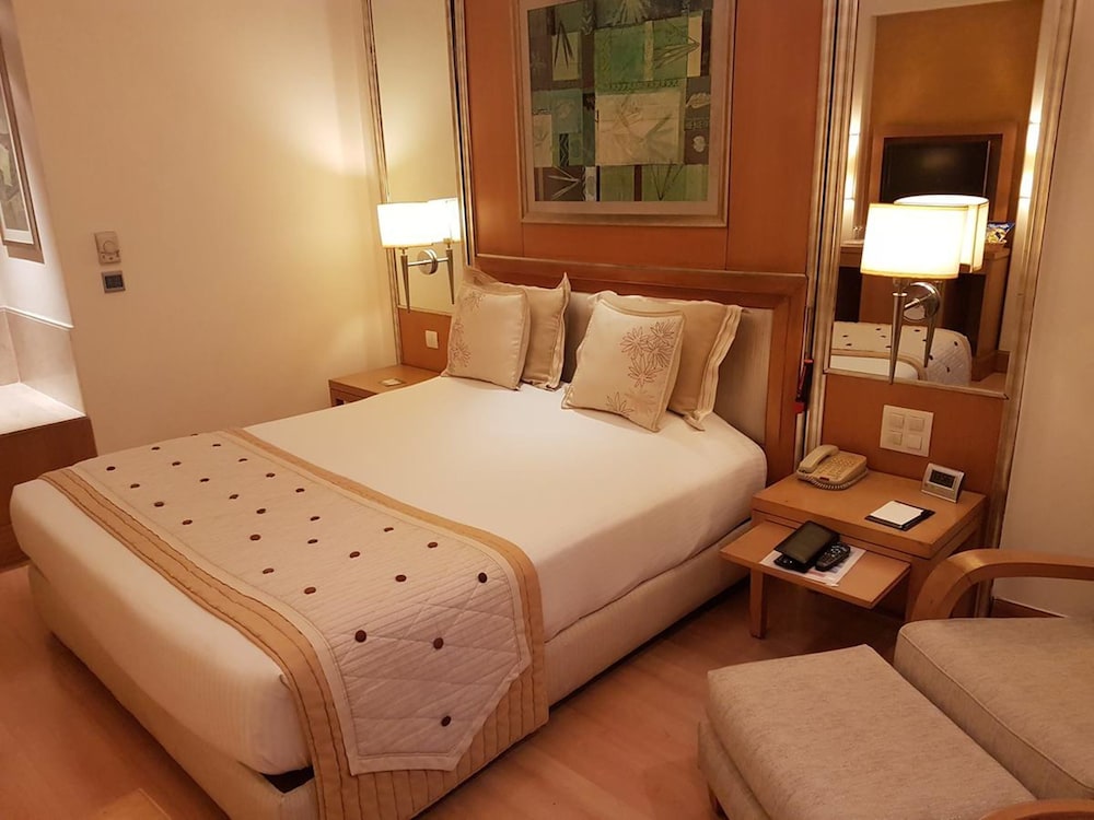Room, 1 Double Bed, Smoking, City View photo 2
