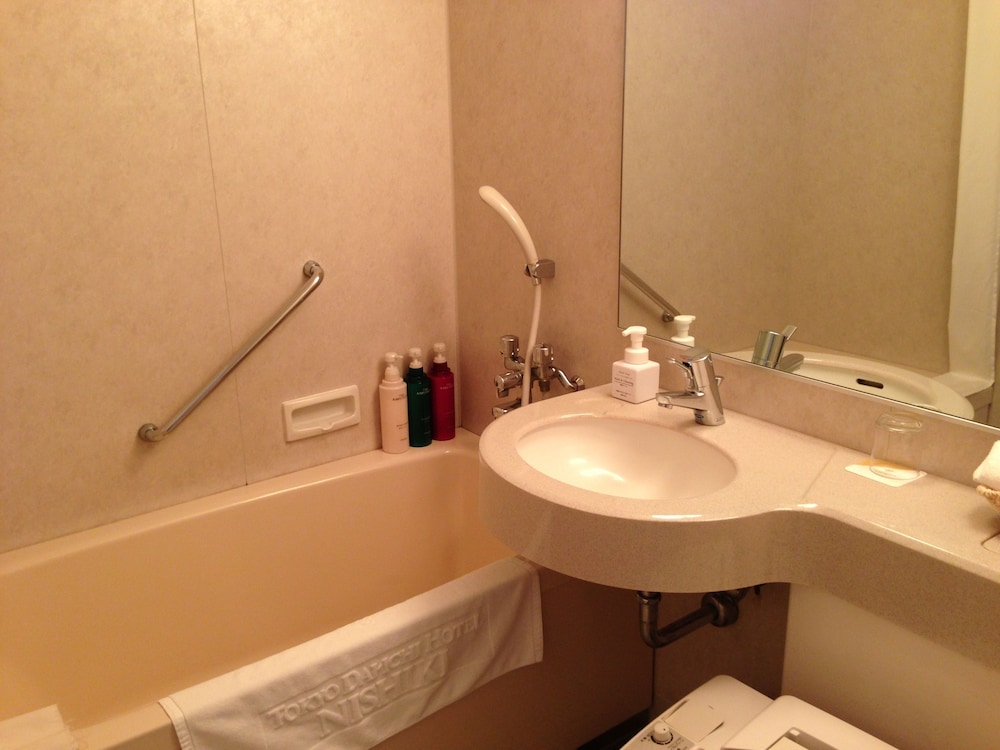 Standard Single Room, 1 Double Bed, Smoking photo 3