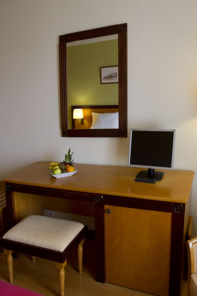 Double or Twin Room, Ocean View photo 2
