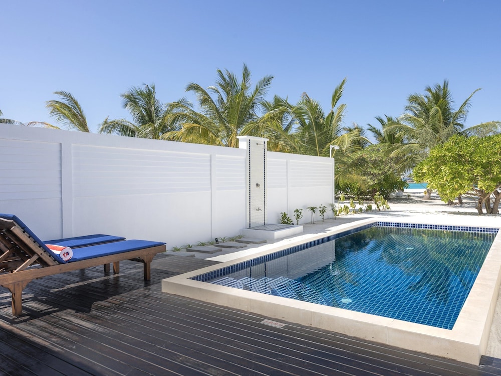 Deluxe Room, 1 Double Bed (Sunset Deluxe Beach Pool Villa) - Photo 5