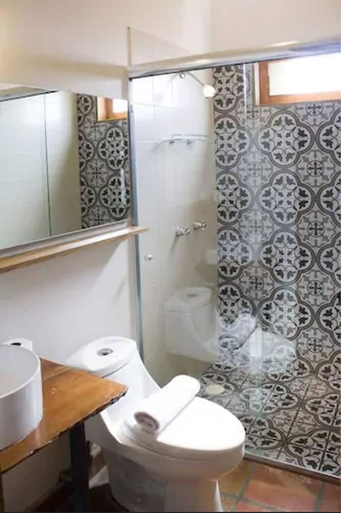 Deluxe Double Room, 1 King Bed, Non Smoking, photo 6
