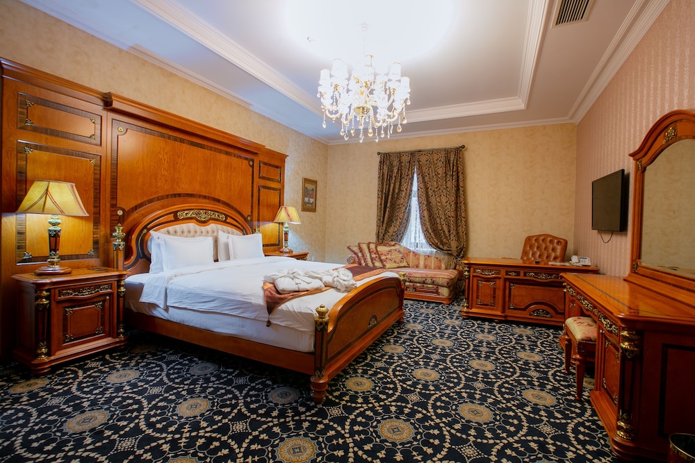 Standard King Size Bed