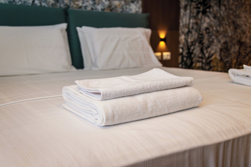 Luxury Triple Room, City View