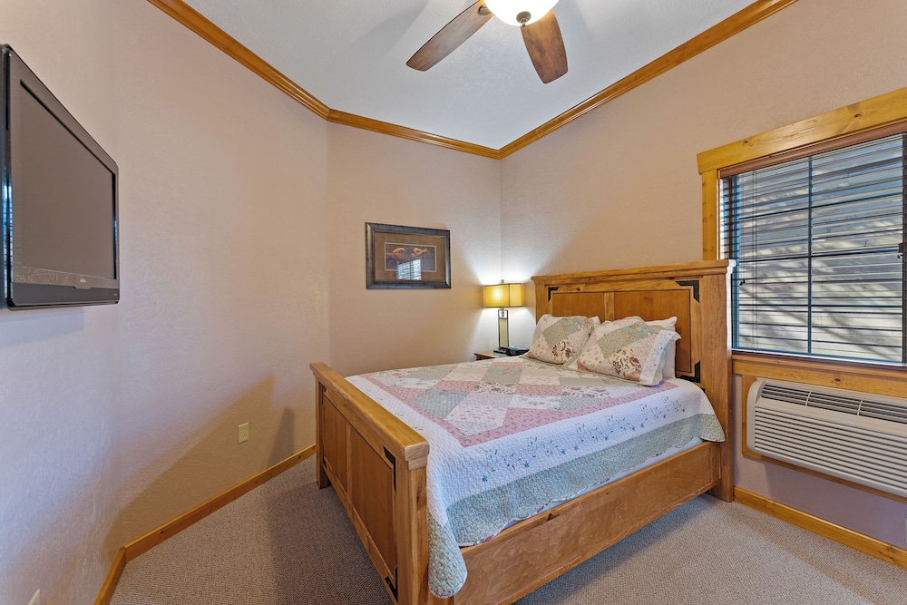 Executive Cabin photo 3