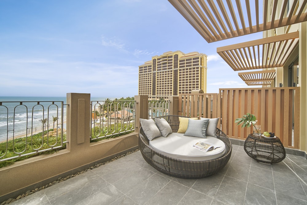 Standard Room, 2 Twin Beds, Smoking, Ocean View (Cabana)