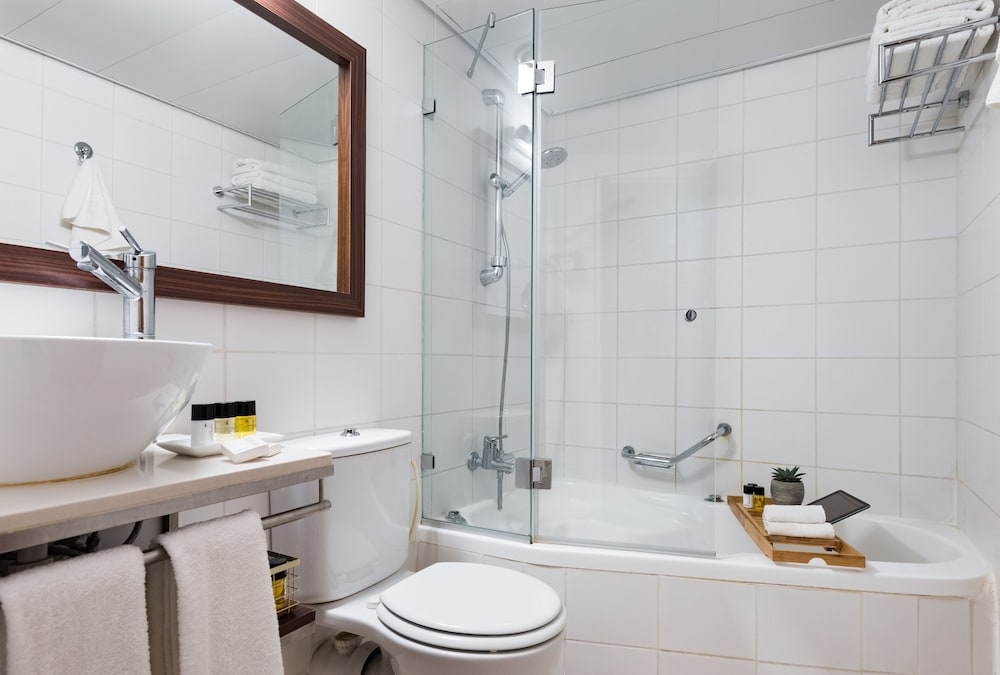 Junior Suite, City View - Photo 3
