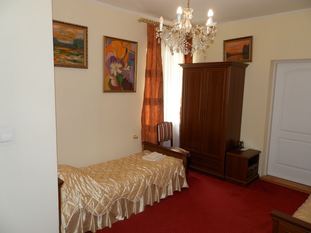 Quadruple Room (Number 202) photo 3