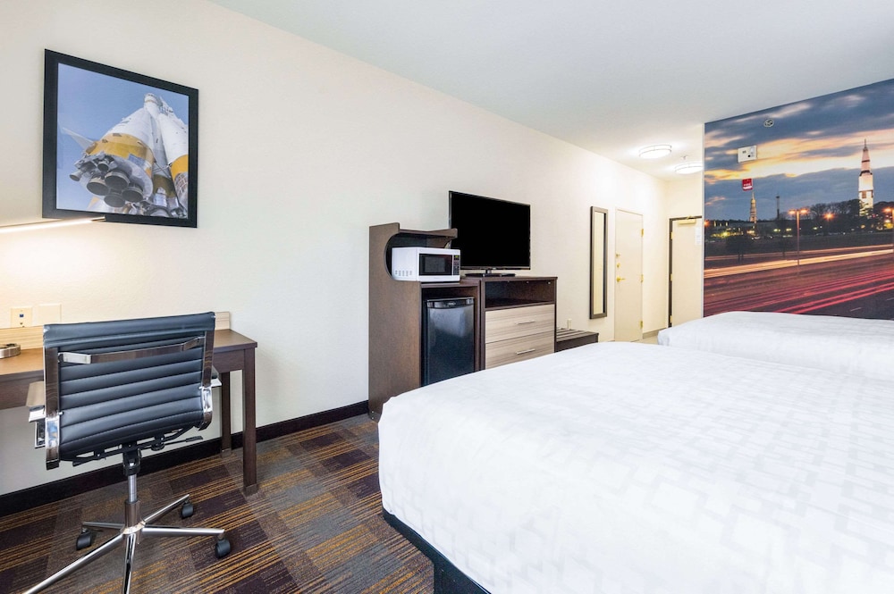 Room, 2 Queen Beds, Accessible, Non Smoking - Photo 4
