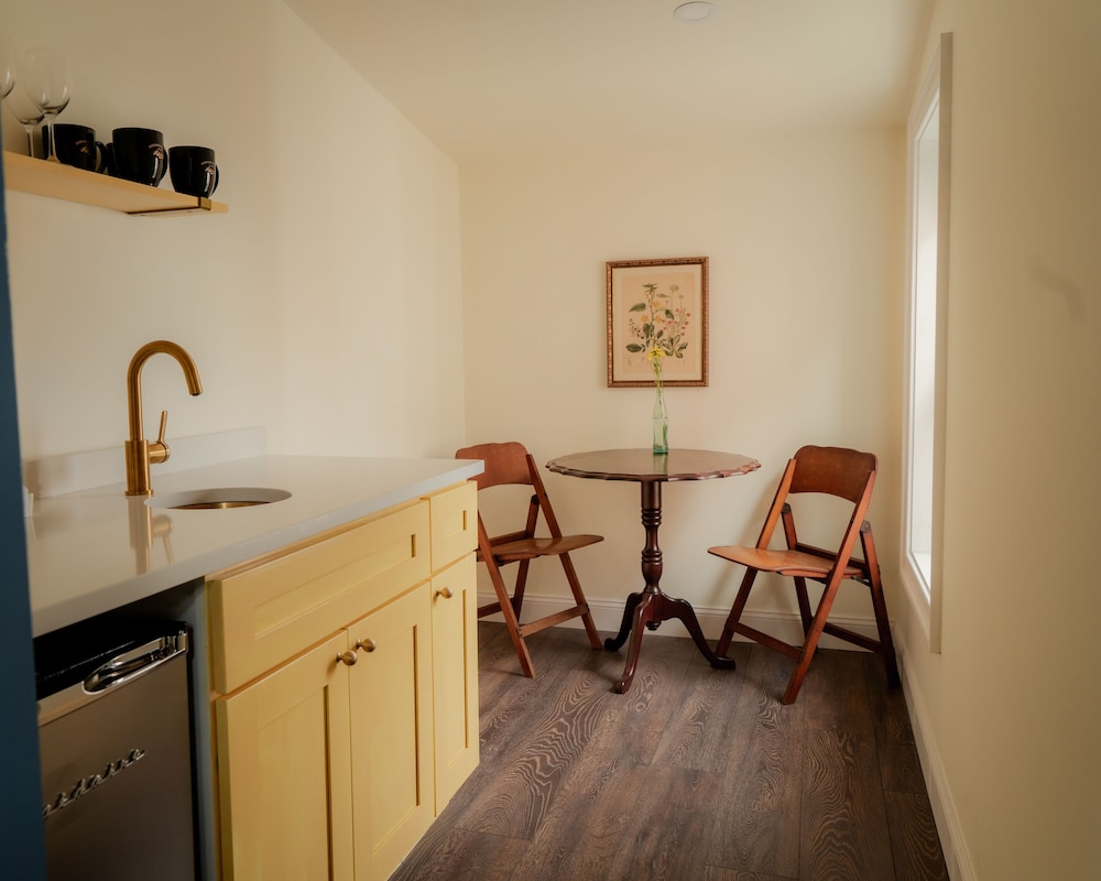 Deluxe Suite, 2 Bedrooms photo 2