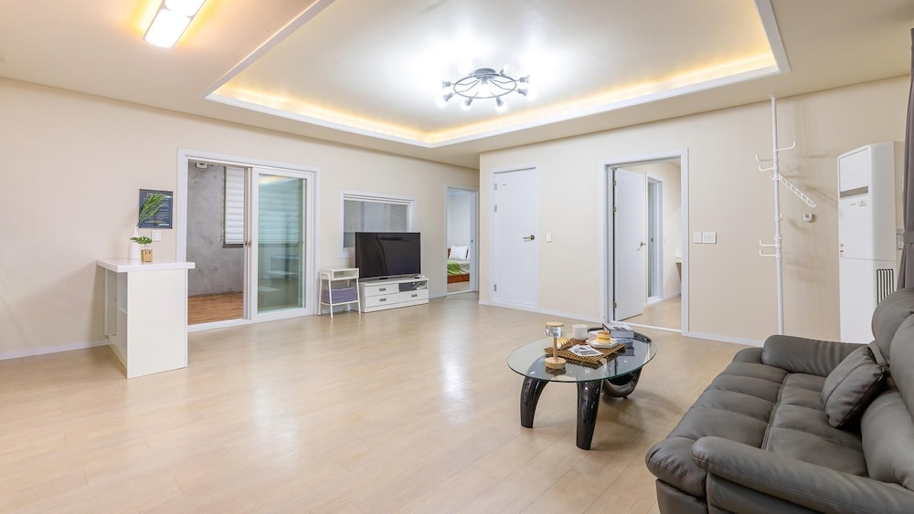 Basic Room, 2 Bedrooms (AZIT((Dokchae,Spa,BBQ)) photo 1