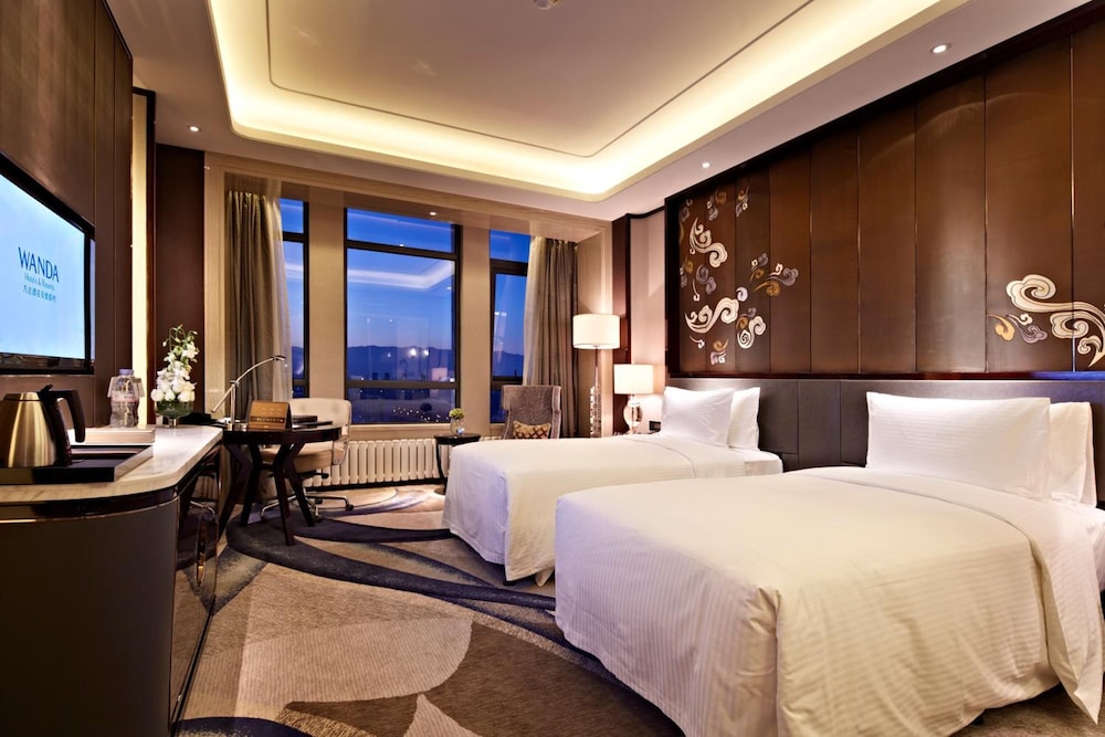 Grand Deluxe Twin Room