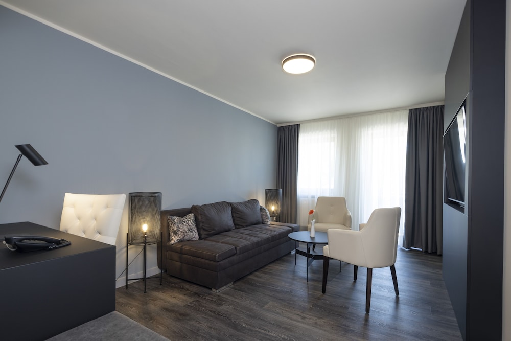 Business Suite, Balcony photo 2