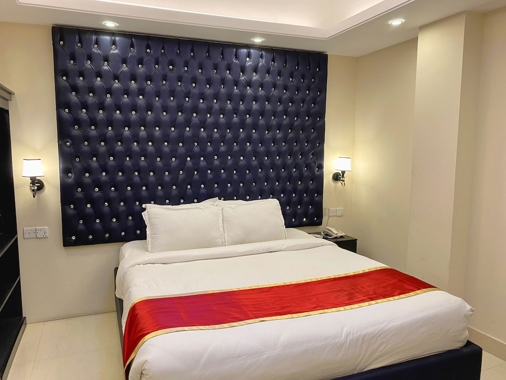 Premium Single Room photo 3