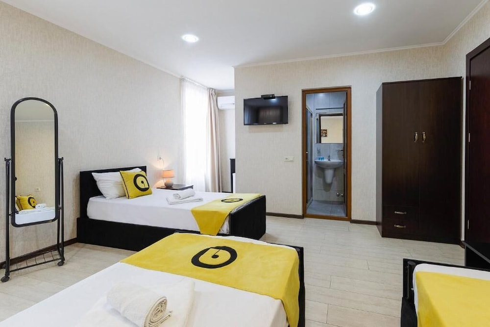 Basic Triple Room photo 1