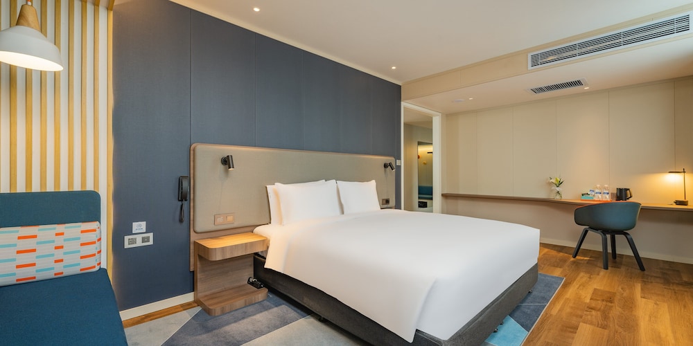Suite, 1 Bedroom photo 2
