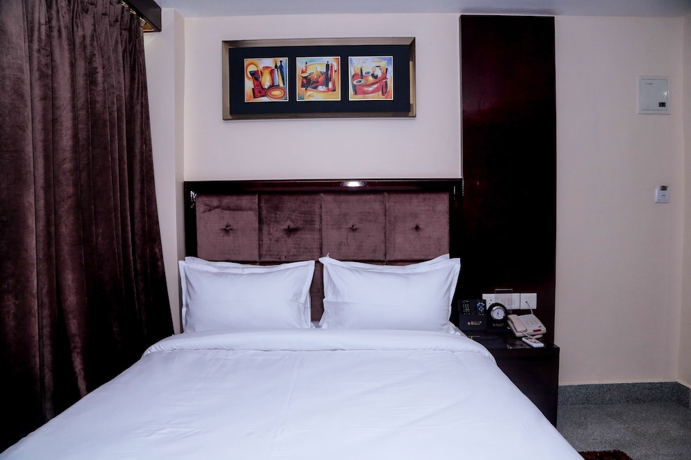Premium Double Room, 1 Queen Bed photo 3