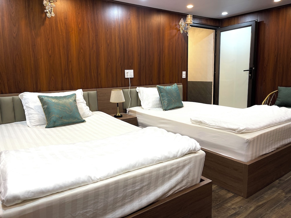 Elite Twin Room, 2 Bedrooms, Ensuite, Ground Floor photo 3