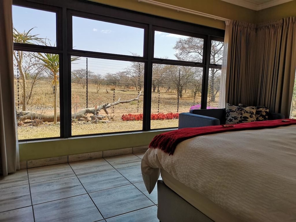 Executive Room photo 2