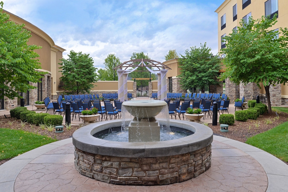 Suite, 1 Bedroom, Courtyard View - Photo 6