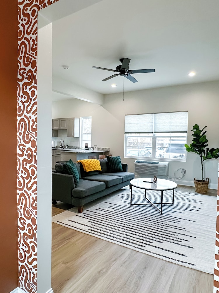 Apartment photo 1