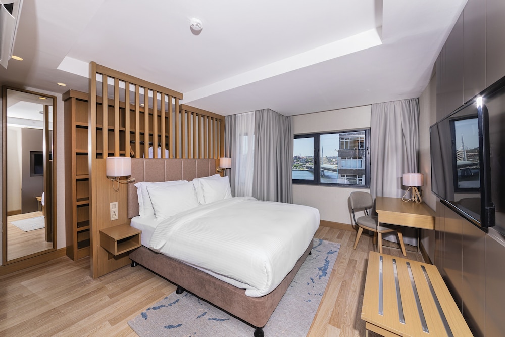 Available room