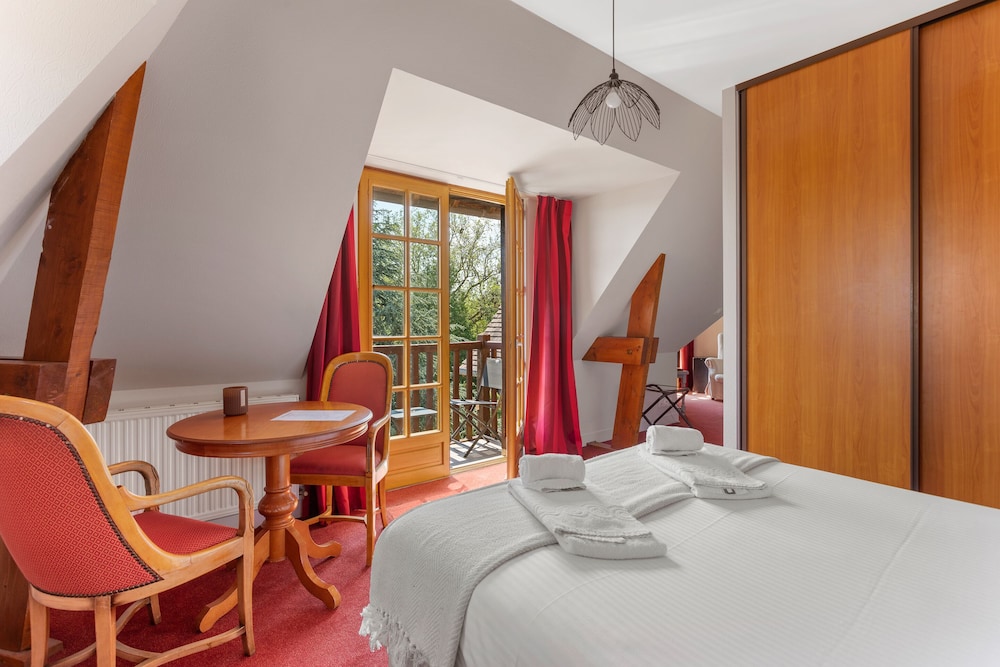 Executive Triple Room, Balcony photo 1