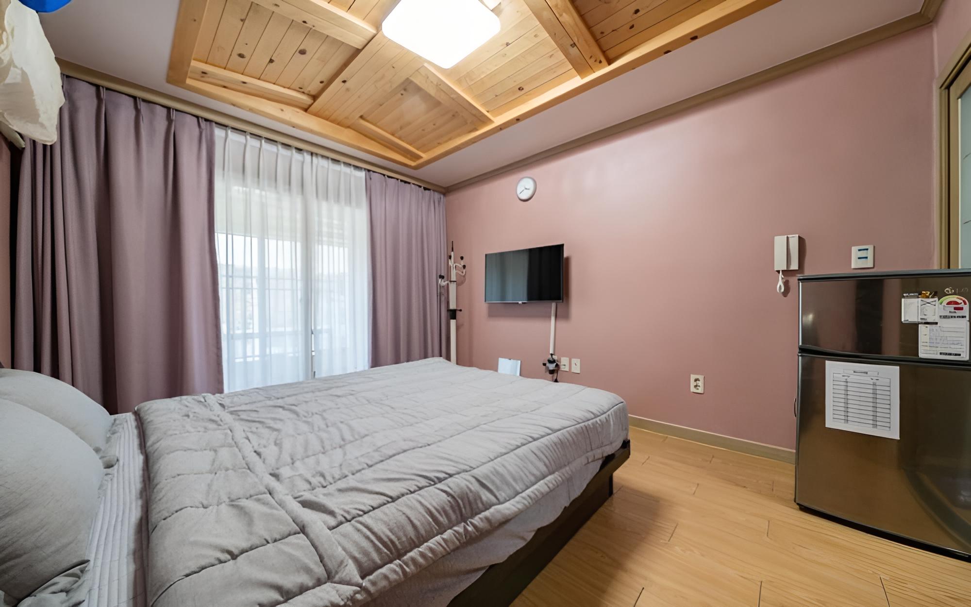 Room (Room 302) photo 2