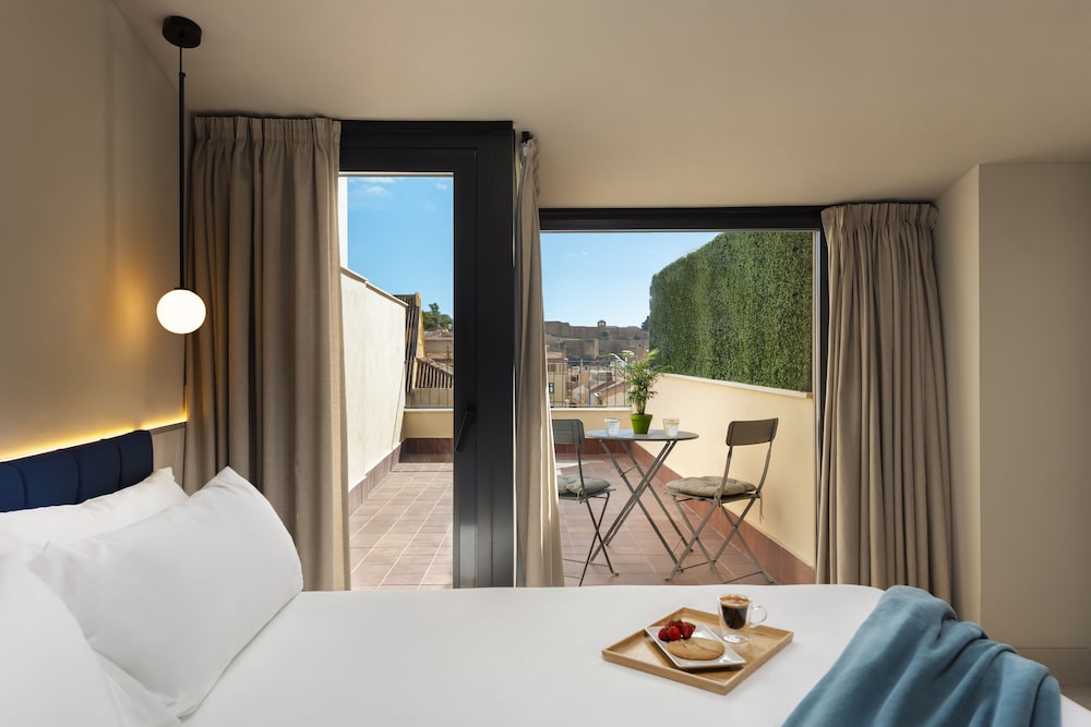City Duplex, 1 Bedroom, Terrace, City View photo 3