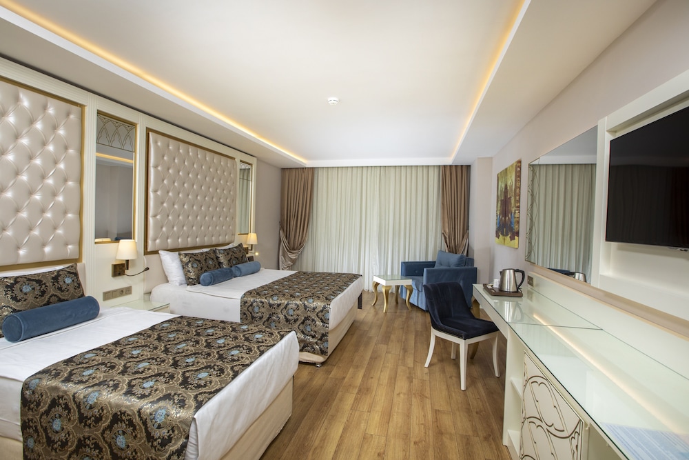 Standard Room, Pool View