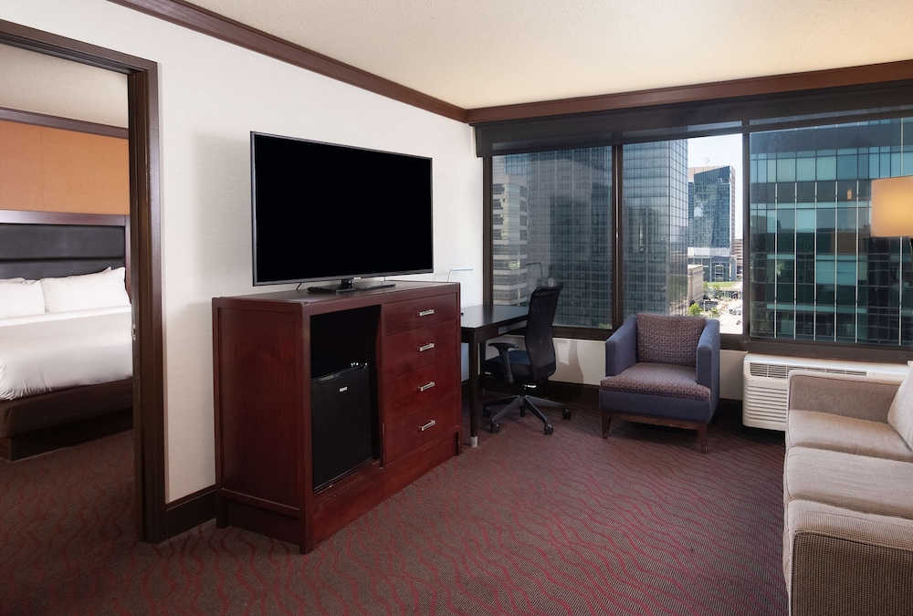 Suite, 1 King Bed, Non Smoking