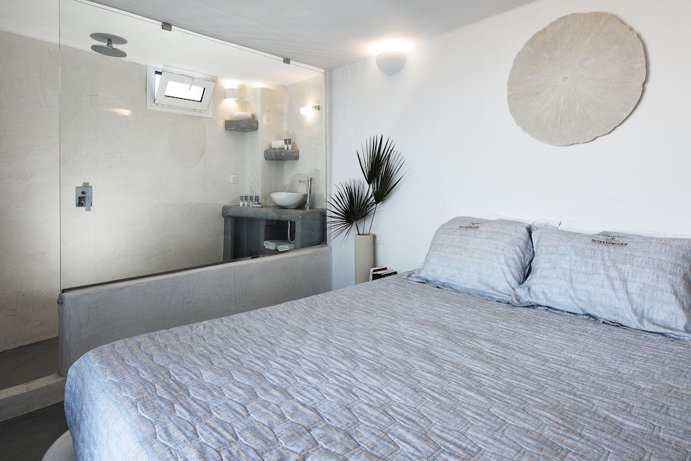Grand Maisonette Caldera View - Photo 10
