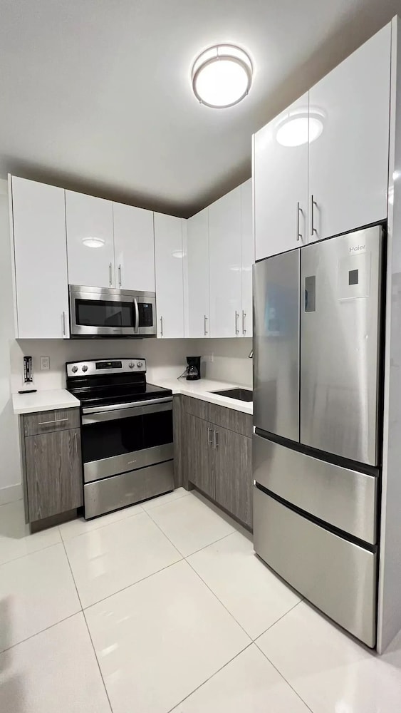 Basic Apartment photo 3
