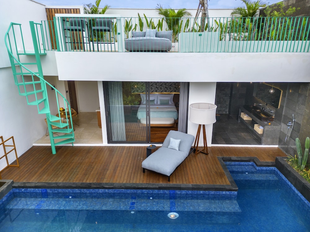 Sky One Bedroom Private Pool Villa.
