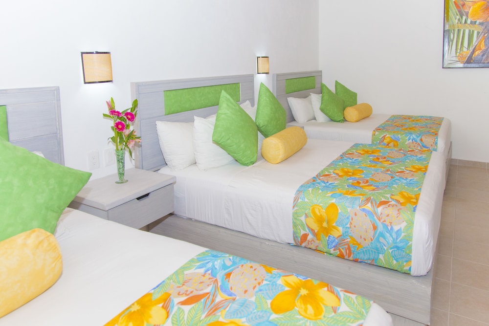 Family Room, 1 Bedroom, Ensuite - Photo 3