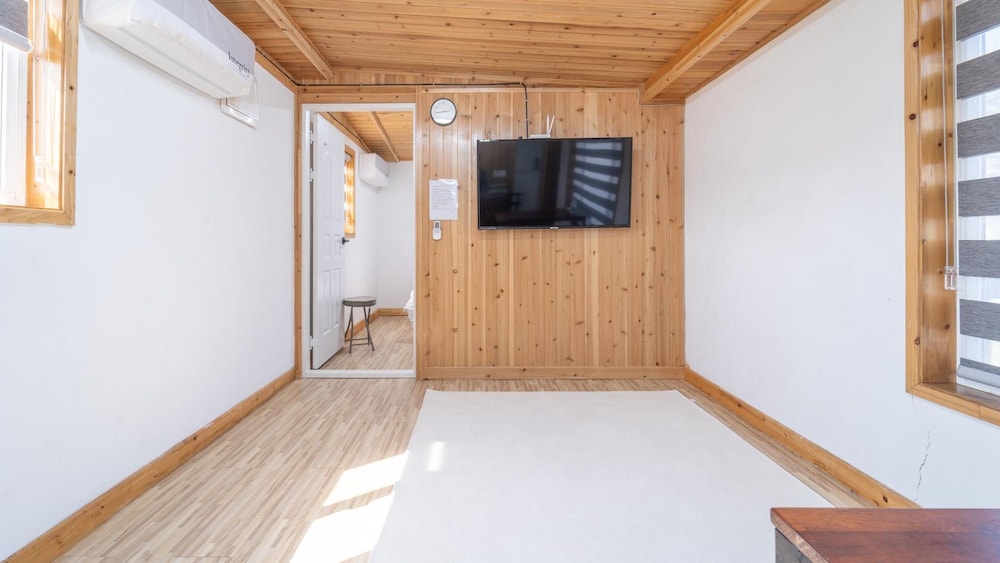 Basic Room, 1 Bedroom (dokchae1) - Photo 1