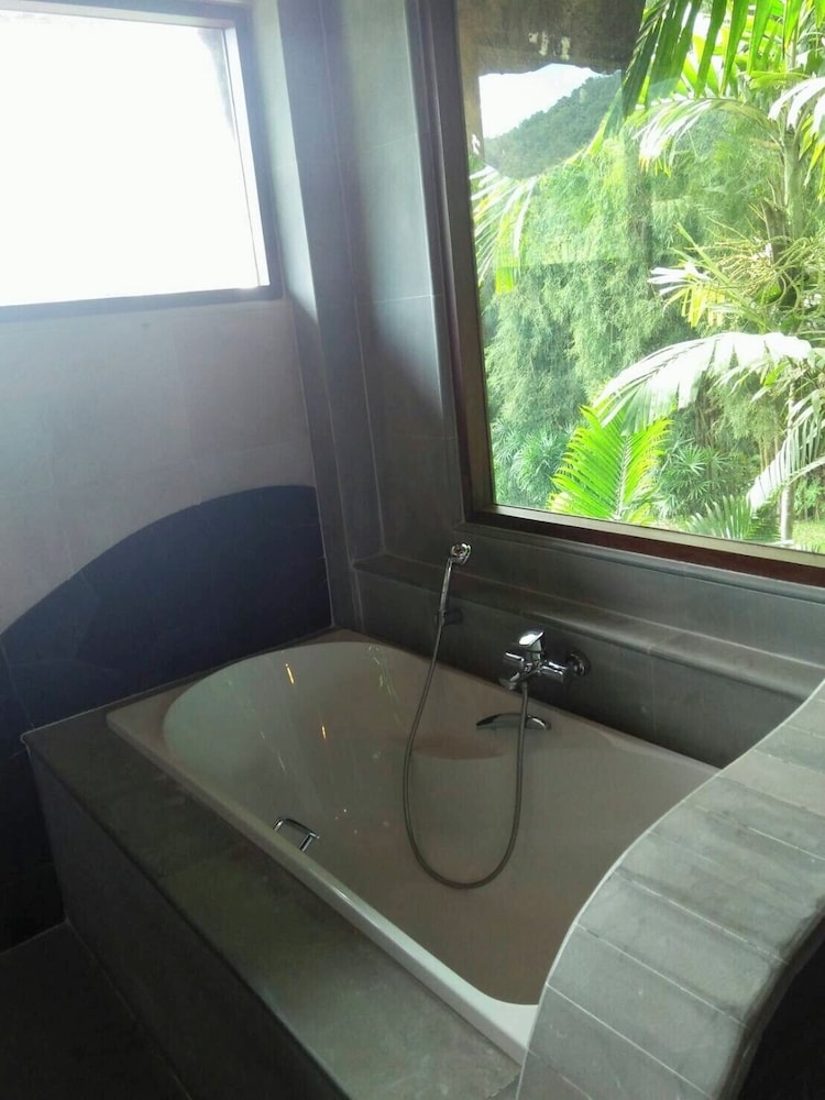Water Front Villa photo 2