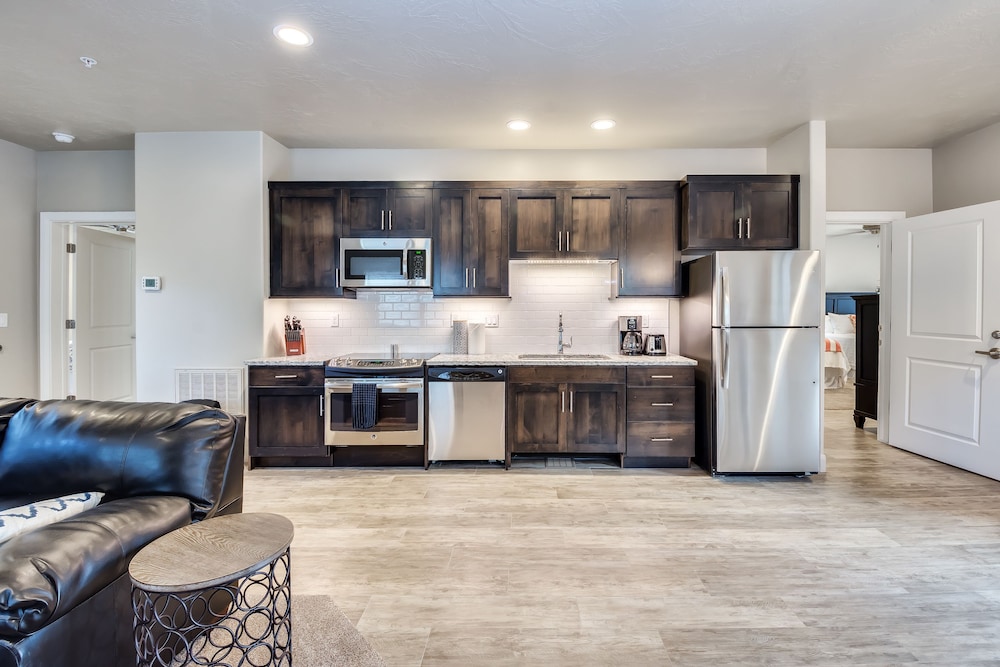 Luxury Villa, 2 Bedrooms, Accessible, Kitchen (The Pinyon) photo 2