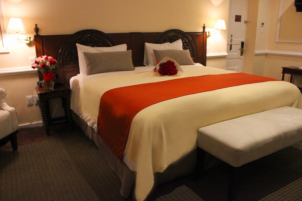 Junior Suite, Experiencia Geneve