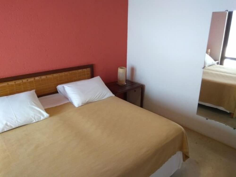 Apartment, 2 Bedrooms, Partial Ocean View