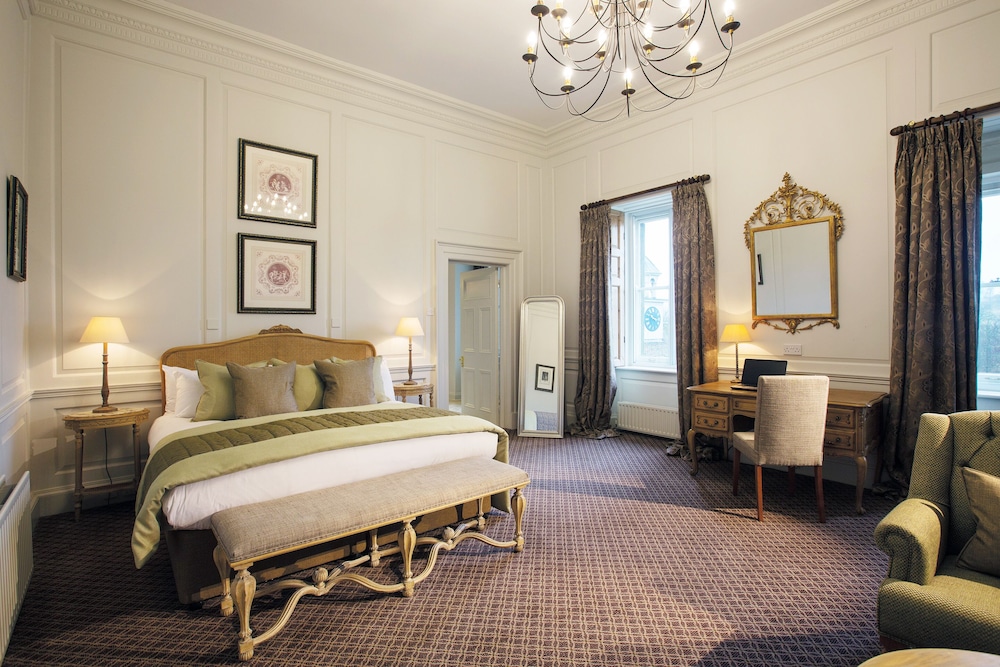 Deluxe Double Room, 1 King Bed photo 3